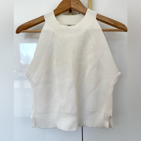 Aritzia Tops - Aritzia Wilfred Crevier knit top